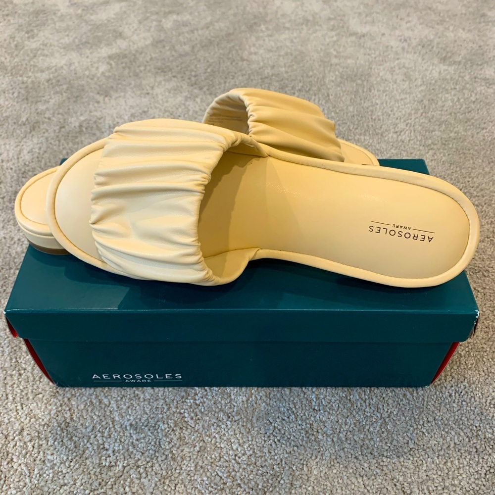 NEW Aerosoles Slides size 7.5
